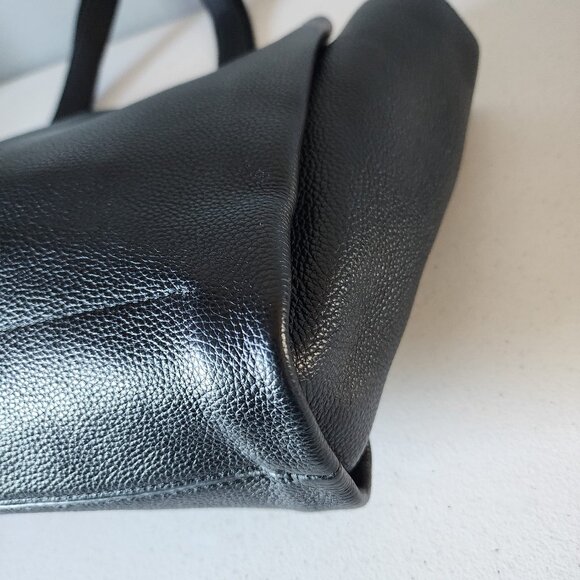 Banana Republic Portfolio Tote "EUC" - Picture 11 of 16